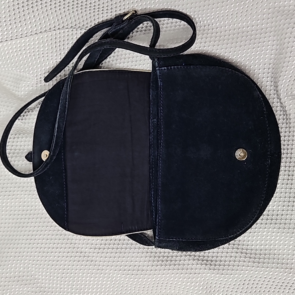 PETITE MENDIGOTE NAVY SUEDE CROSSBODY BAG - Picture 3 of 8